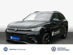 Deep black perleffekt Gebraucht 2024 VW Tiguan R-line SUV | 49.450 € (Etwas zu teuer)