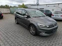 Grau Gebraucht 2017 VW Touran Join Van / Kleinbus | 14.000 € (Guter Preis)