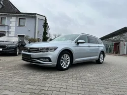 Scale silver metallic Gebraucht 2023 VW Passat Business Kombi | 27.990 € (Guter Preis)