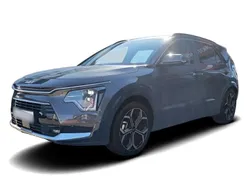Grau Gebraucht 2023 Kia Niro Spirit SUV | 41.349 € (Teuer)