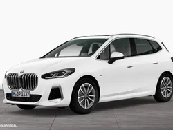 Weiß Gebraucht 2024 BMW 220 Active Tourer Comfort Edition Van / Kleinbus | 40.990 €