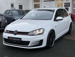 Weiß Gebraucht 2015 VW Golf Business Limousine | 13.800 € (Fairer Preis)