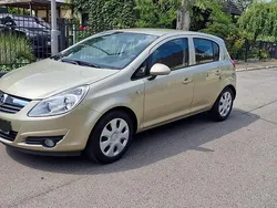 Gold Gebraucht 2008 Opel Corsa Kleinwagen | 2.200 € (Guter Preis)