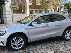 Silber Gebraucht 2016 Mercedes GLA220 Urban SUV | 18.990 € (Guter Preis)