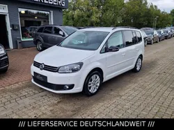 Weiß Gebraucht 2012 VW Touran Comfortline Van / Kleinbus | 8.950 € (Fairer Preis)