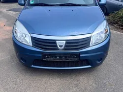 Blau Gebraucht 2009 Dacia Sandero Lauréate Kleinwagen | 1.200 € (Guter Preis)