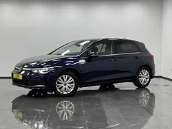 Blau Gebraucht 2021 VW Golf VIII Style Limousine | 20.900 € (Fairer Preis)