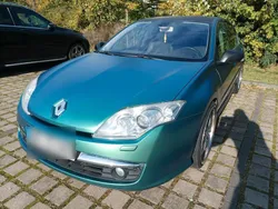 Grün Gebraucht 2008 Renault Laguna Coupé Coupé | 3.350 €