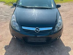 Schwarz Gebraucht 2010 Opel Corsa Kleinwagen | 1.999 €