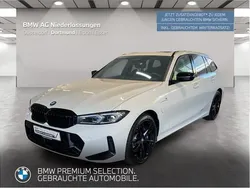 Weiß Gebraucht 2024 BMW 330e M Sport Kombi | 45.999 € (Fairer Preis)