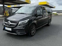 Grau Gebraucht 2020 Mercedes V300 AMG line Van / Kleinbus | 59.900 € (Fairer Preis)