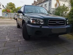 Grün Gebraucht 2002 Subaru Forester SUV | 1.990 €