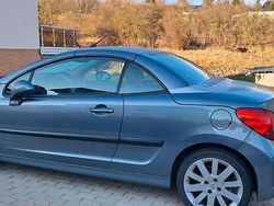 Grau Gebraucht 2007 Peugeot 207 CC Platinum Cabrio | 2.800 € (Fairer Preis)