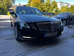 Schwarz Gebraucht 2011 Mercedes 220 Kombi | 5.500 €