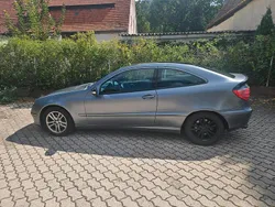 Grau Gebraucht 2002 Mercedes C230 Coupé | 2.000 € (Guter Preis)