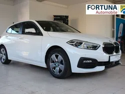 Weiß Gebraucht 2022 BMW 118 Advantage Kleinwagen | 20.980 € (Fairer Preis)
