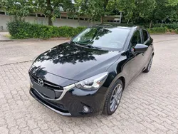 Schwarz Gebraucht 2015 Mazda 2 Limousine | 8.500 € (Fairer Preis)