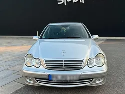 Silber Gebraucht 2004 Mercedes C220 Limousine | 1.300 € (Guter Preis)