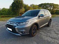 Grau Gebraucht 2017 Mitsubishi Outlander SUV | 12.490 € (Superpreis)