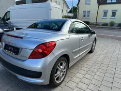 Grau Gebraucht 2009 Peugeot 207 CC Cabrio | 2.499 € (Guter Preis)