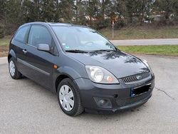 Blau Gebraucht 2007 Ford Fiesta Kleinwagen | 1.800 €