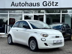 Weiß Neu 2025 Fiat 500e Red | 32.490 € (Etwas zu teuer)