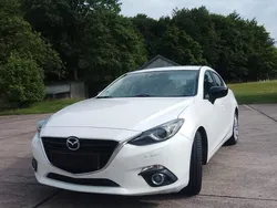Weiß Gebraucht 2014 Mazda 3 Kleinwagen | 4.200 €