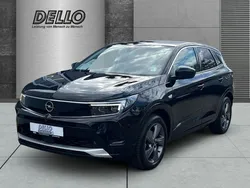 Lackierung schwarz perla nera/ Gebraucht 2023 Opel Grandland X Elegance SUV | 25.990 € (Fairer Preis)