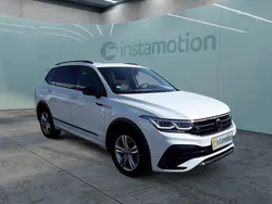 Weiß Gebraucht 2024 VW Tiguan Allspace R-line SUV | 47.590 € (Etwas zu teuer)