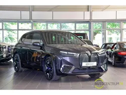 Sophistograu brillanteffekt me Gebraucht 2022 BMW iX SUV | 59.990 €