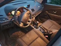 Grau Gebraucht 2011 Renault Mégane III Dynamique Limousine | 4.200 € (Fairer Preis)