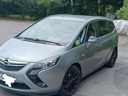 Grau Gebraucht 2015 Opel Zafira Innovation Van / Kleinbus | 12.000 €