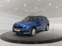 Raceblau metallic Neu 2025 Skoda Kamiq Selection SUV | 36.620 € (Teuer)