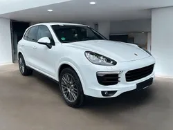 Weiß Gebraucht 2018 Porsche Cayenne Platinum Edition SUV | 55.750 €