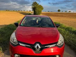 Rot Gebraucht 2016 Renault Clio IV Intens Kleinwagen | 6.500 € (Fairer Preis)