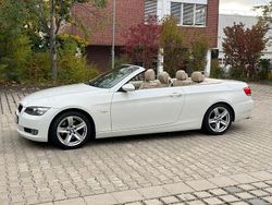 Weiß Gebraucht 2008 BMW 325 Cabriolet M Sport Cabrio | 8.900 € (Guter Preis)