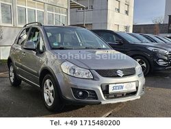 Grau Gebraucht 2011 Suzuki SX4 Club SUV | 5.800 € (Fairer Preis)