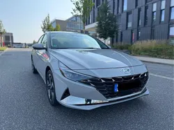 Grau Gebraucht 2023 Hyundai Elantra Limousine | 20.950 €