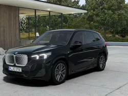 Black sapphire Neu 2025 BMW iX1 M Sport SUV | 51.740 € (Guter Preis)