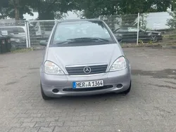 Grau Gebraucht 2000 Mercedes A200 Limousine | 1.750 € (Fairer Preis)