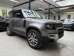 Grau Gebraucht 2022 Land Rover Defender SUV | 51.870 €