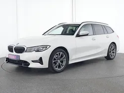 Alpinweiss Gebraucht 2021 BMW 318 Sport Line Kombi | 22.699 € (Superpreis)