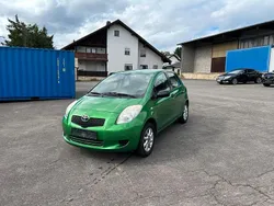 Grün Gebraucht 2007 Toyota Yaris Kleinwagen | 2.500 € (Fairer Preis)