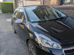 Gebraucht 2018 Peugeot 208 Allure Kleinwagen | 6.200 € (Guter Preis)