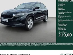 Schwarz Gebraucht 2024 Skoda Karoq Selection SUV | 30.342 € (Guter Preis)