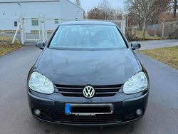 Schwarz Gebraucht 2004 VW Golf V Limousine | 3.500 € (Fairer Preis)
