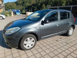 Grau Gebraucht 2009 Dacia Sandero Ambiance Kleinwagen | 1.095 € (Superpreis)