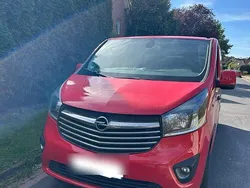 Rot Gebraucht 2017 Opel Vivaro Van | 10.000 €