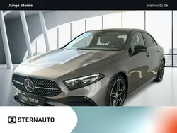 Metalliclack mountaingrau Gebraucht 2024 Mercedes A200 AMG line Limousine | 35.700 € (Teuer)
