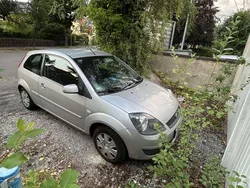Grau Gebraucht 2007 Ford Fiesta Style Kleinwagen | 1.400 € (Fairer Preis)